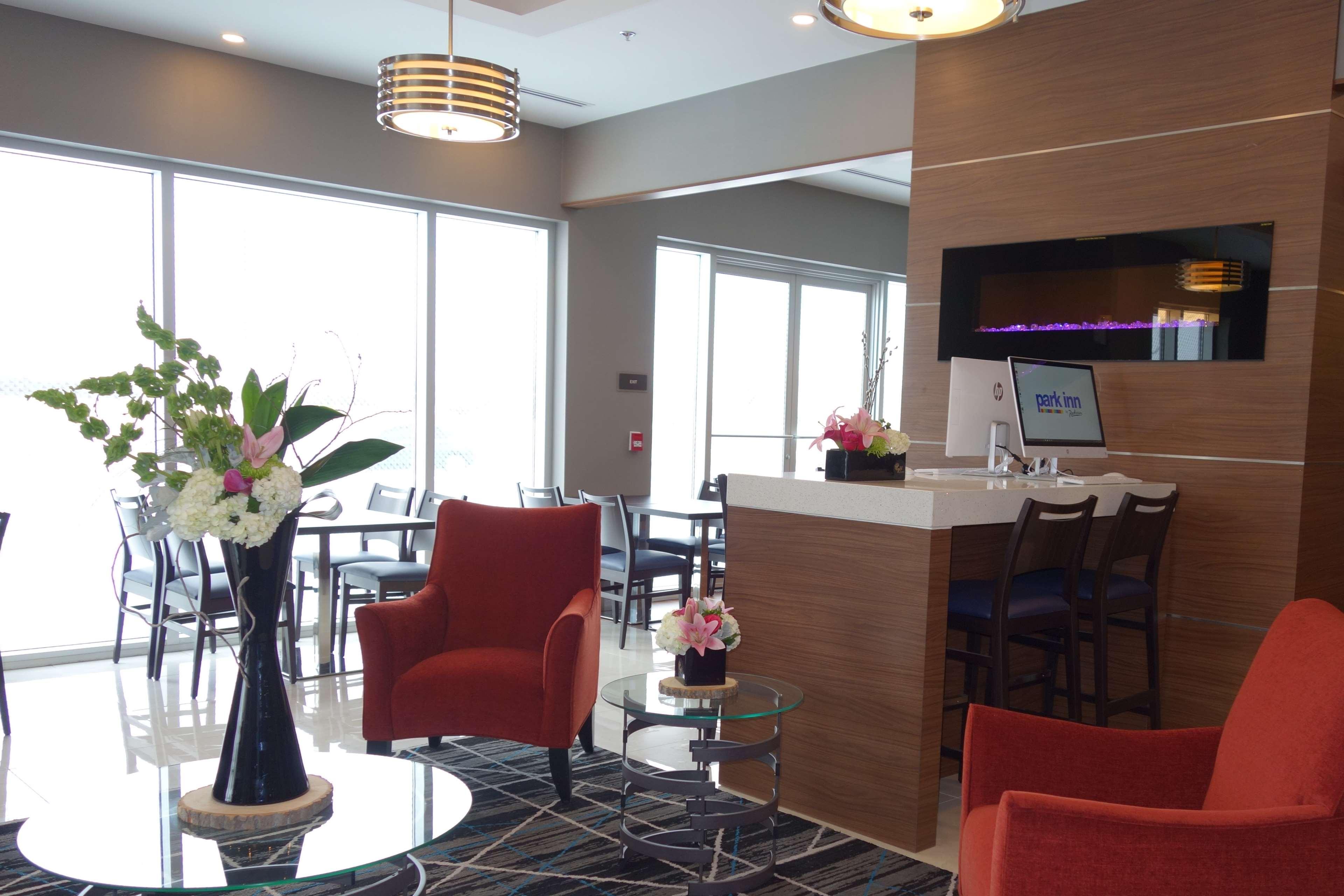 Park Inn By Radisson Brampton, On Eksteriør billede